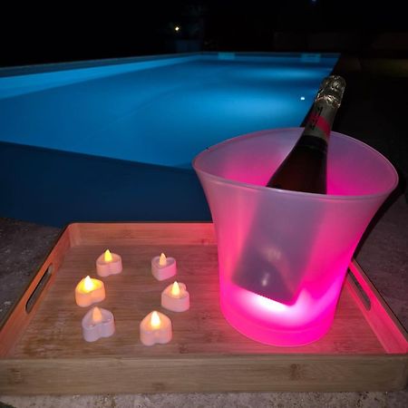 Love Room - Cocon Room - Toulon - โอลิอูลส์ ภายนอก รูปภาพ