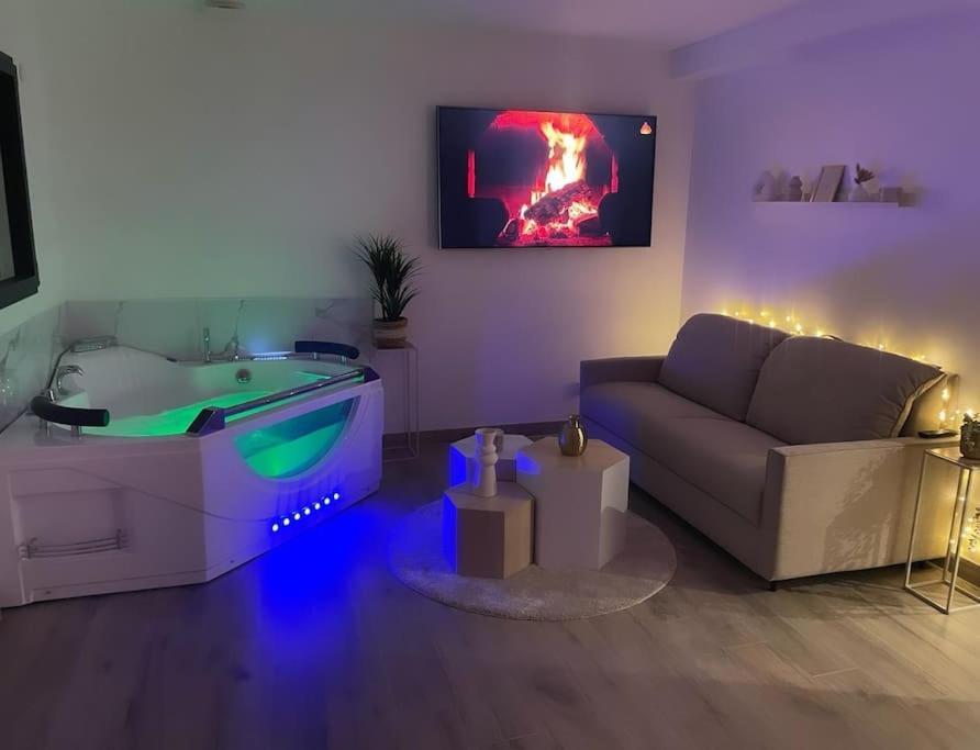 Love Room - Cocon Room - Toulon - โอลิอูลส์ ภายนอก รูปภาพ