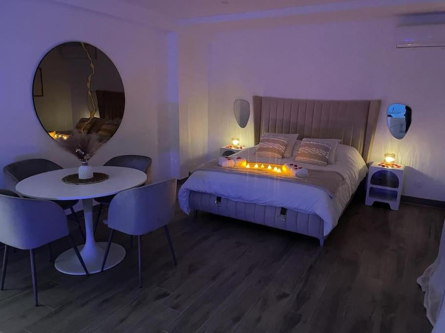 Love Room - Cocon Room - Toulon - โอลิอูลส์ ภายนอก รูปภาพ
