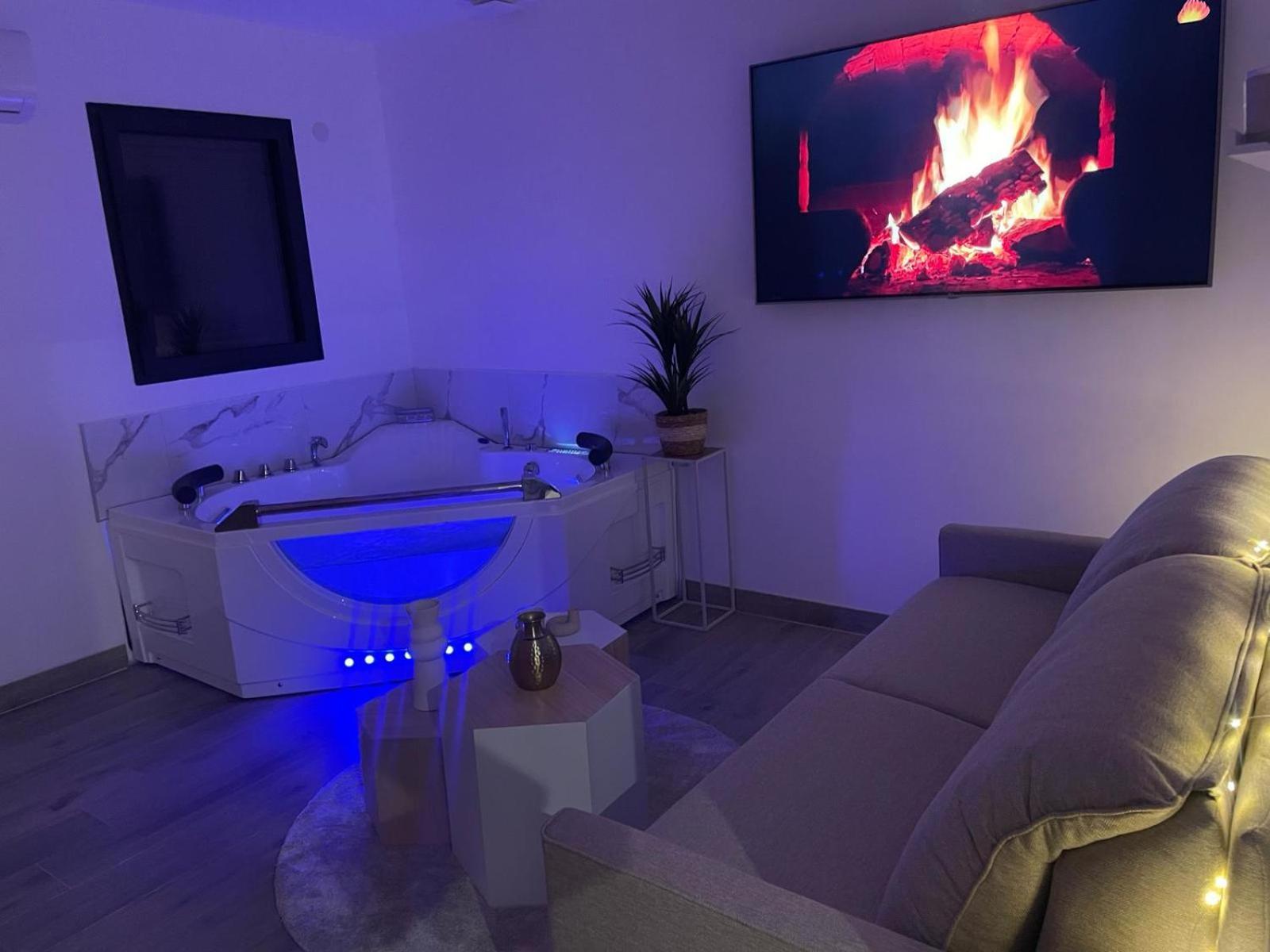 Love Room - Cocon Room - Toulon - โอลิอูลส์ ภายนอก รูปภาพ