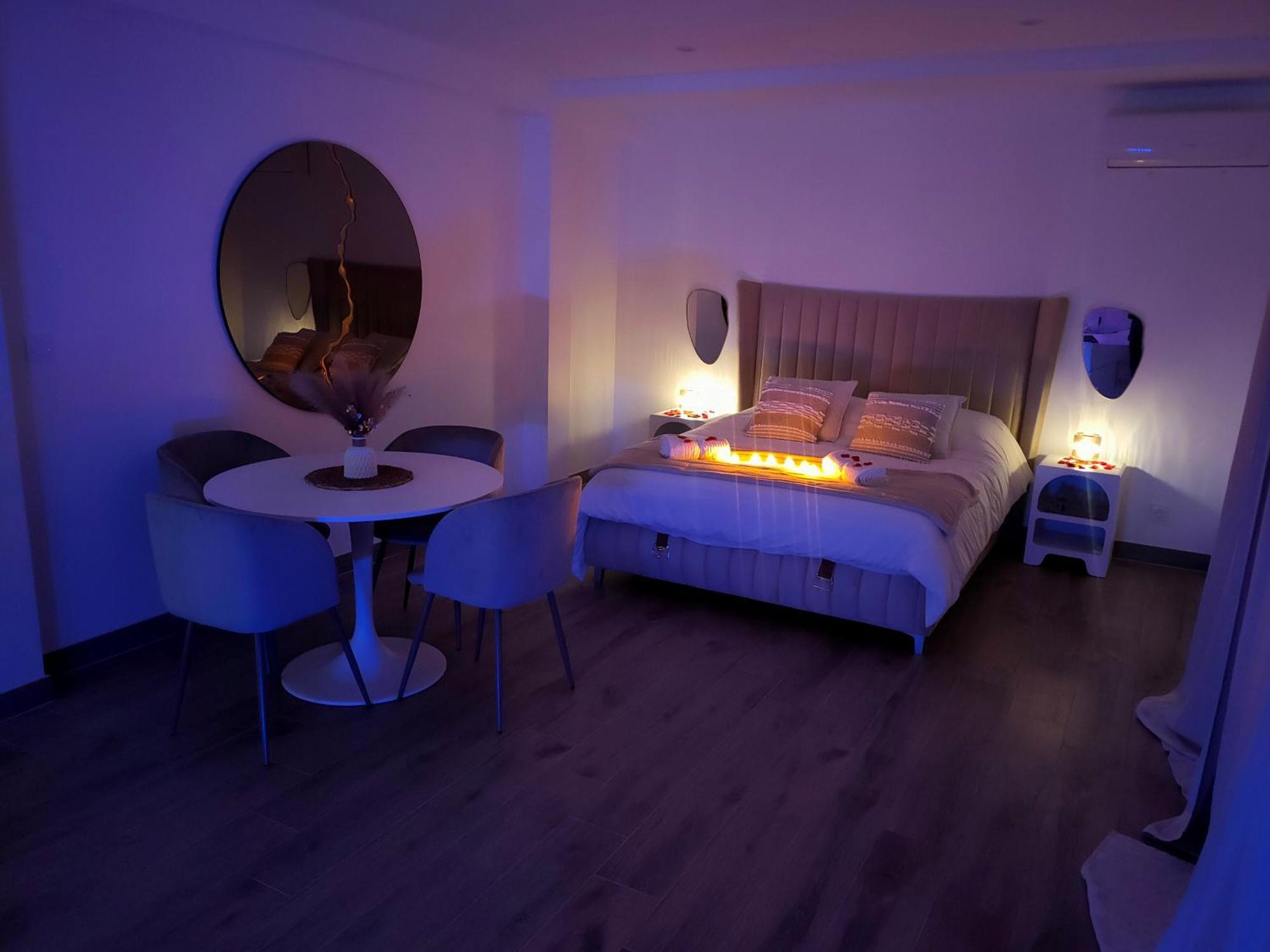 Love Room - Cocon Room - Toulon - โอลิอูลส์ ภายนอก รูปภาพ