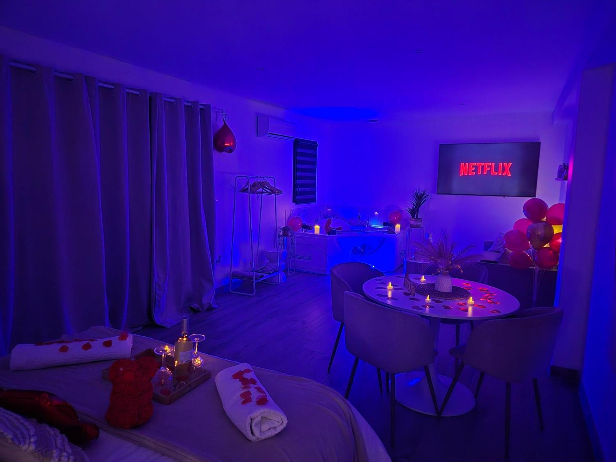 Love Room - Cocon Room - Toulon - โอลิอูลส์ ภายนอก รูปภาพ