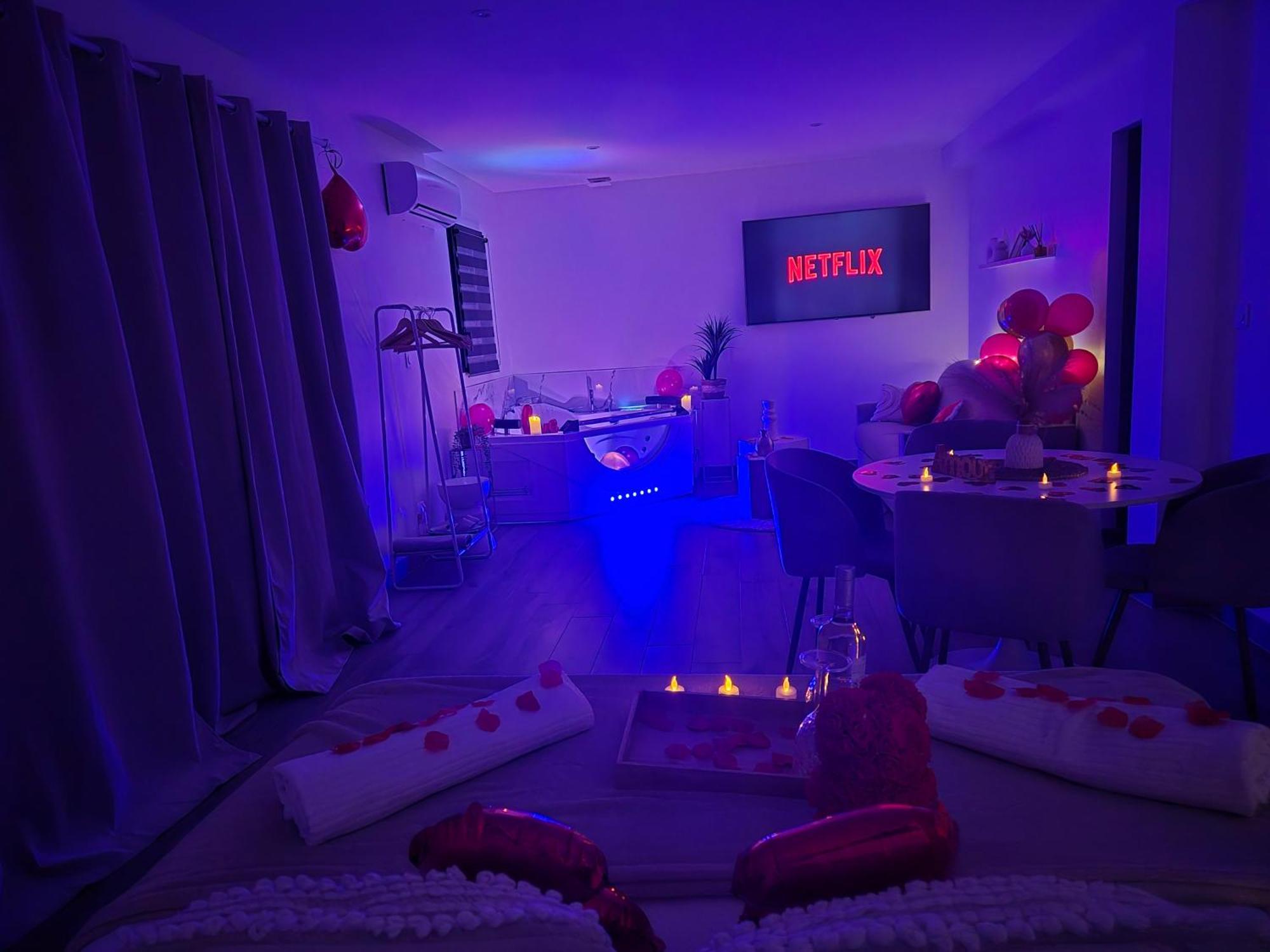 Love Room - Cocon Room - Toulon - โอลิอูลส์ ภายนอก รูปภาพ